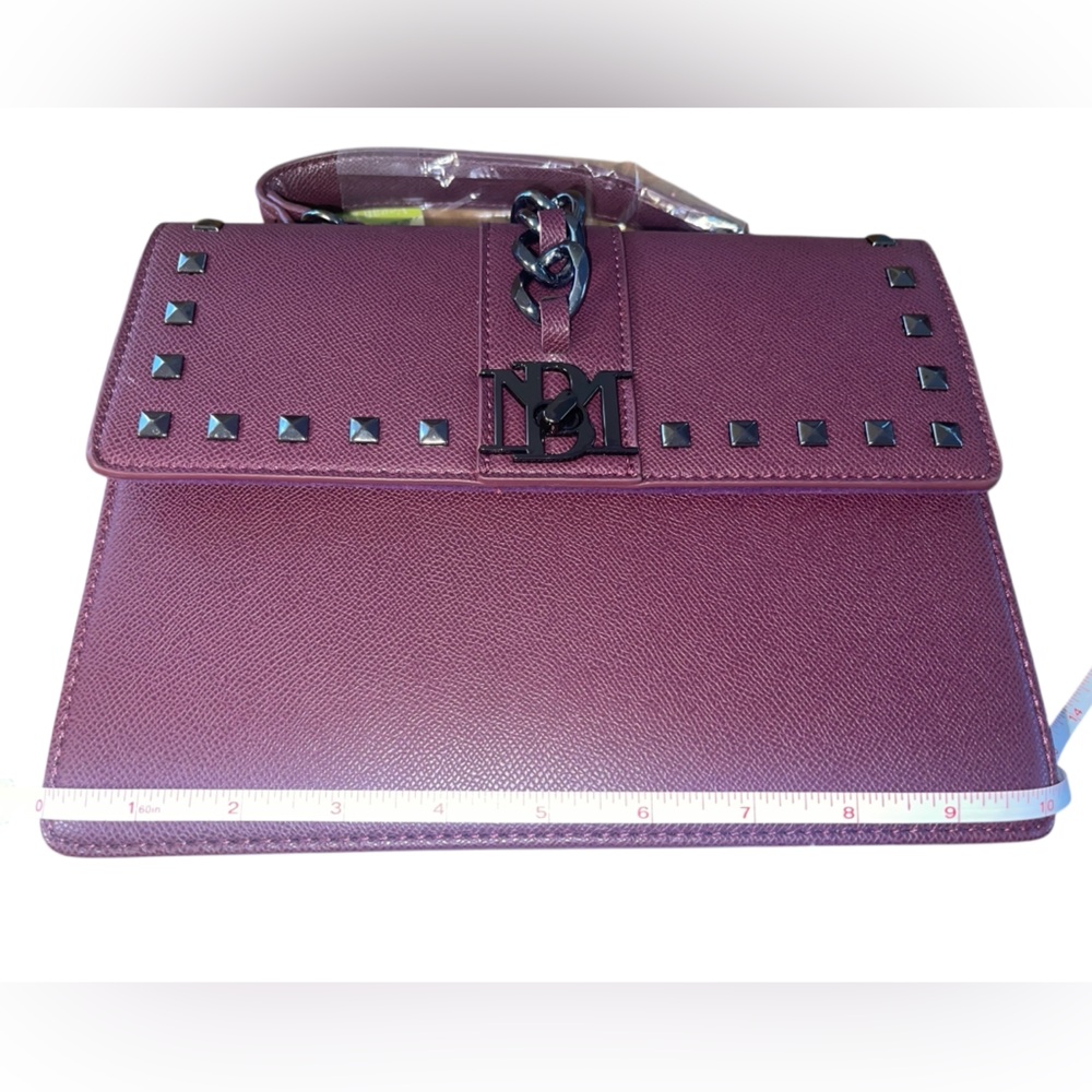 NWT-Badgley Mischka crossbody bag in Plumb. Letter lock, vegan leather - Picture 11 of 15